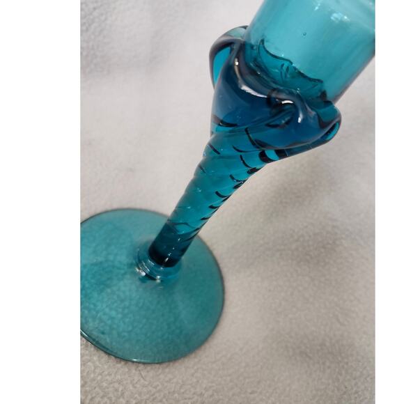 Vintage Peedee Glass Italy Empoli Blue Glass Twisted Stem Candle Holder Teal - Picture 3 of 7